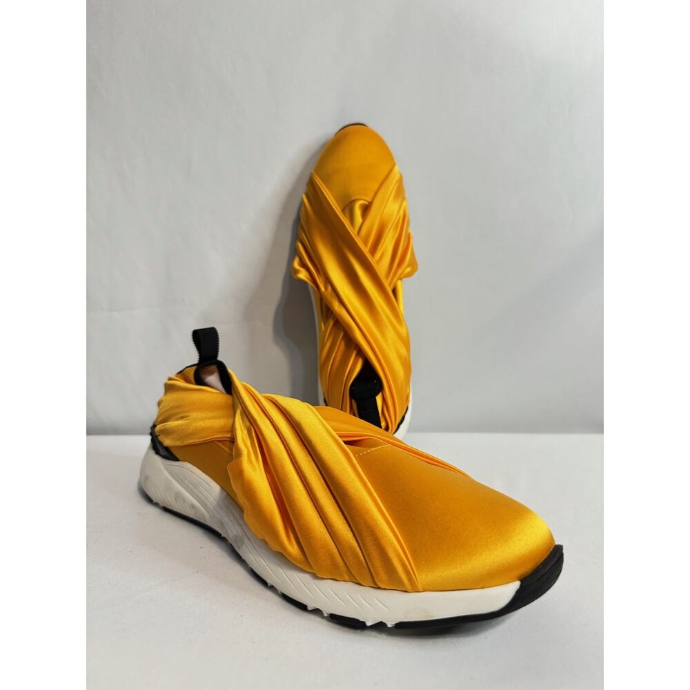 Casadei Casa Dei 95672 orange 41 NWT